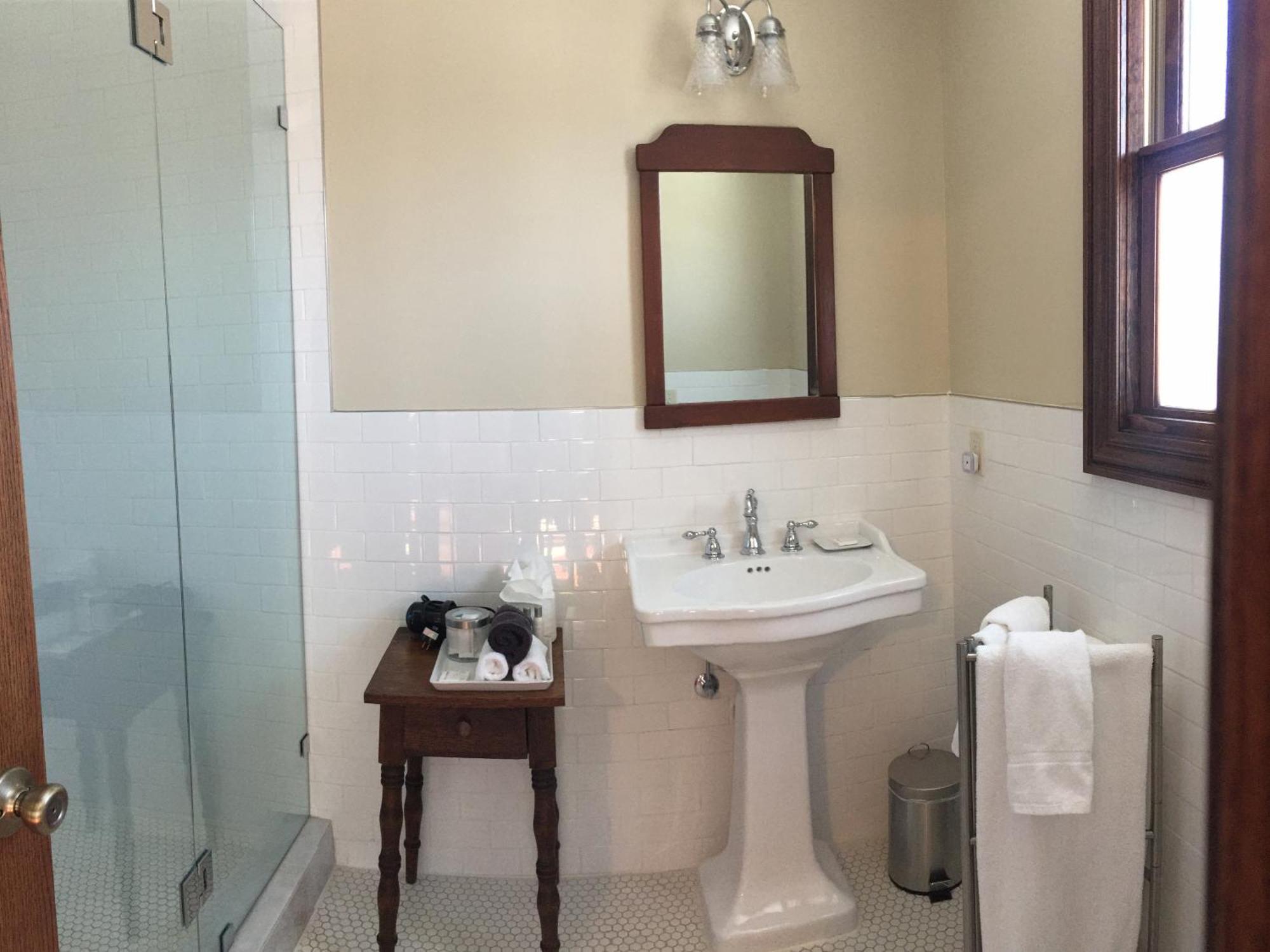 Dartmouth House Hotel Rochester Room photo